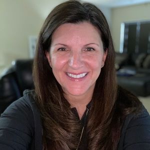 Meet your Posher, Lori